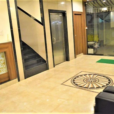Hotel Visau,Shirdi Extérieur photo
