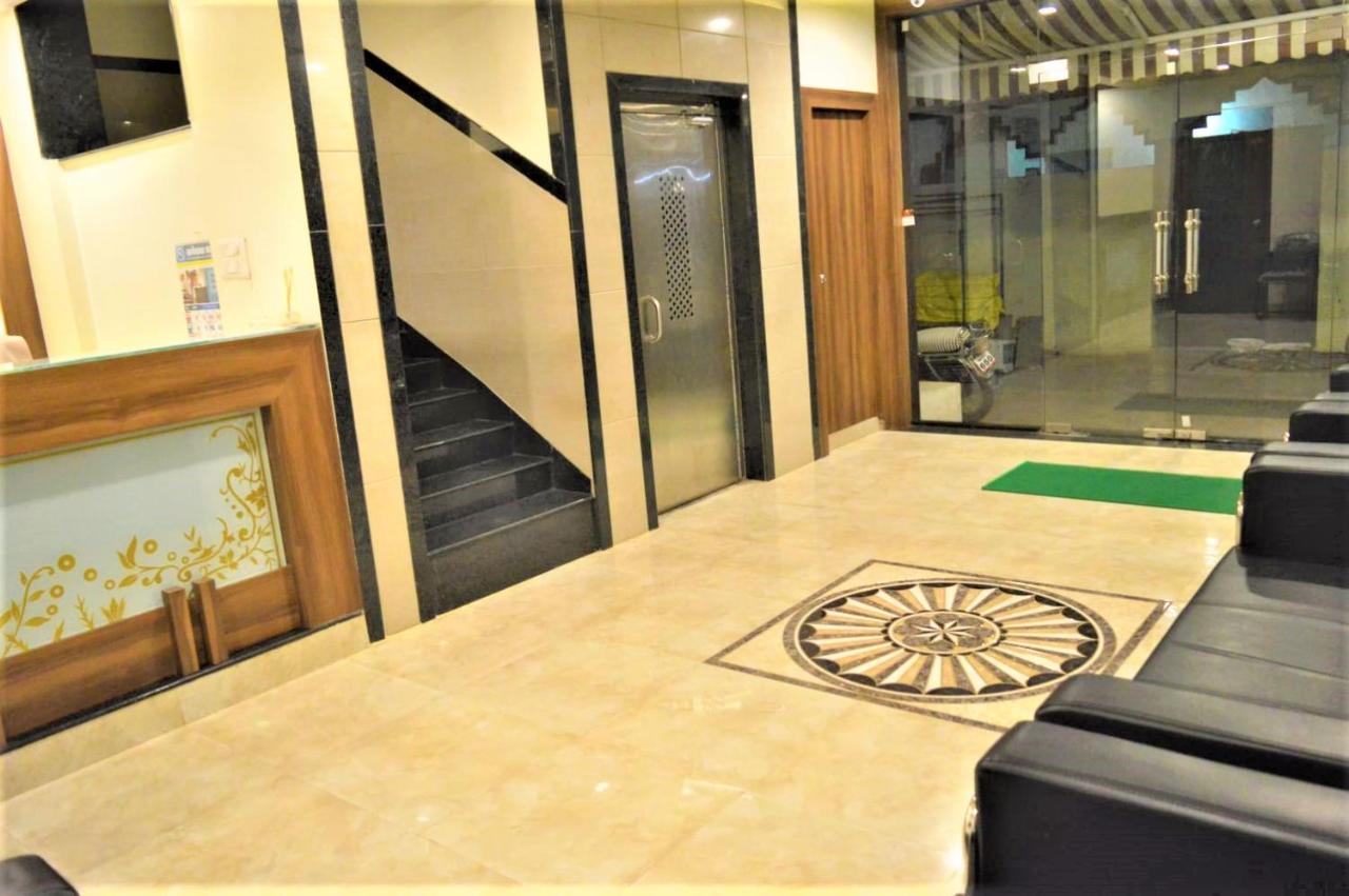 Hotel Visau,Shirdi Extérieur photo