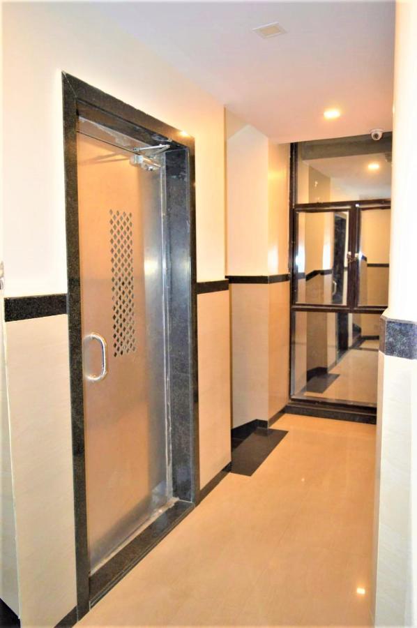 Hotel Visau,Shirdi Extérieur photo